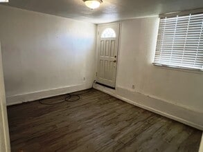 2869 38th Ave in Oakland, CA - Building Photo - Building Photo