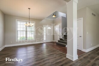 500 River Birch Rd in Raymore, MO - Foto de edificio - Building Photo