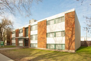 10930 83rd St NW in Edmonton, AB - Building Photo