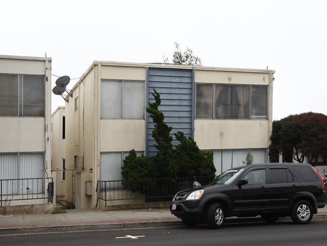 119 School St in Daly City, CA - Building Photo - Building Photo