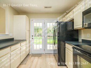 8679 Grassy Oak Trail in North Charleston, SC - Building Photo - Building Photo