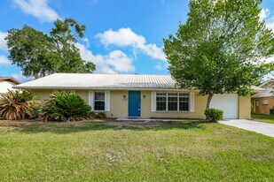 31213 Lancewood Dr in Brooksville, FL - Building Photo
