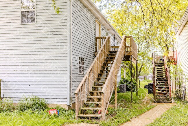 property at 1430 W 14th St