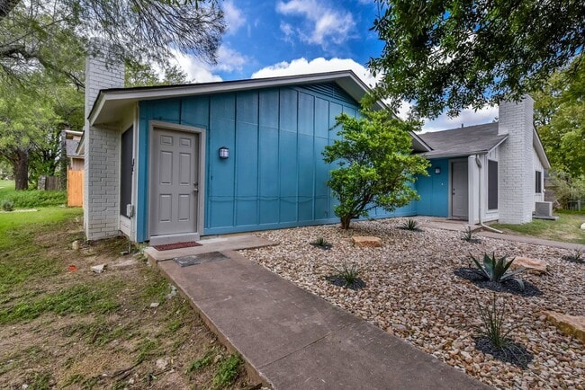 124 W William Cannon Dr in Austin, TX - Building Photo - Building Photo