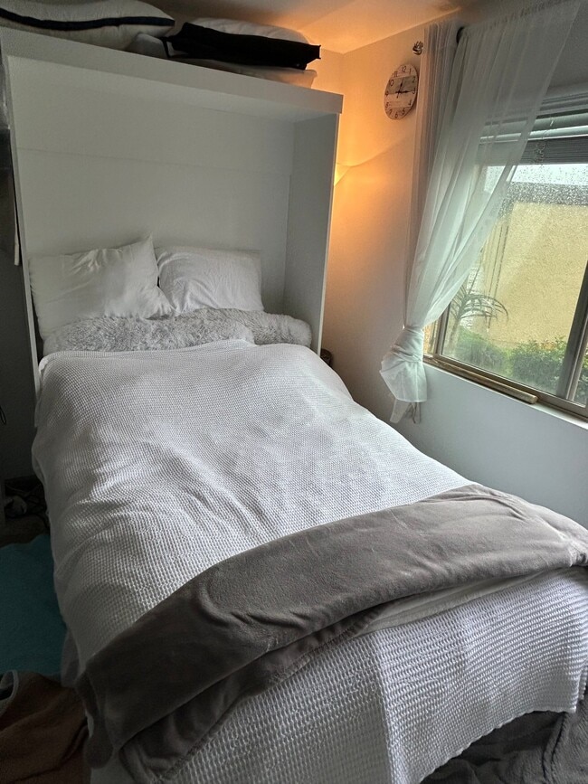 241 E Rice Ranch Rd in Santa Maria, CA - Foto de edificio - Building Photo