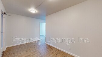 3462 Bechelli Ln in Redding, CA - Building Photo