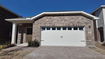2105 Burnwood St in Melissa, TX - Building Photo
