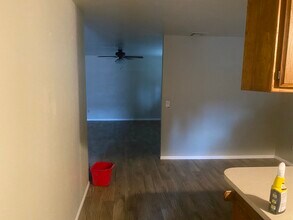9715 Glenn St in Bakersfield, CA - Building Photo - Building Photo
