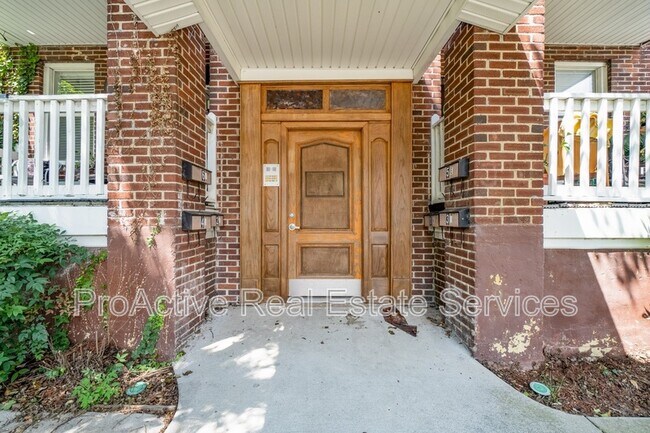 402 W 31st St in Norfolk, VA - Building Photo - Building Photo