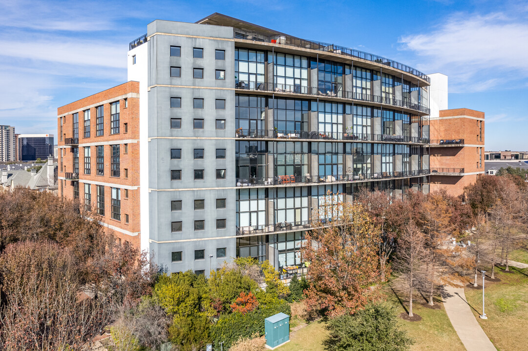 588 Lofts in Dallas, TX - Building Photo