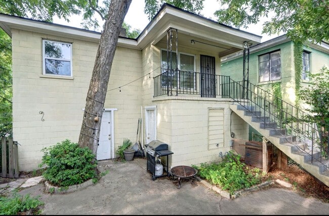 property at 730 E Anderson St
