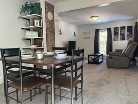 208 Hudson St in Ithaca, NY - Building Photo