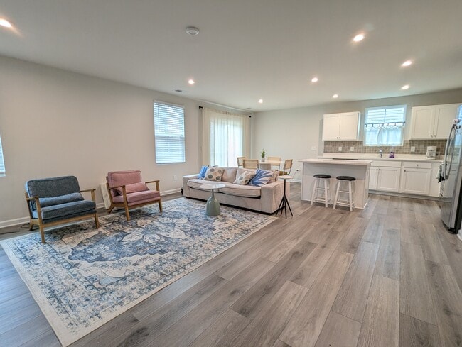 916 Throckmorton Ct in Greenville, SC - Building Photo - Building Photo