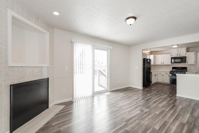 6351 Whims Rd in Canal Winchester, OH - Building Photo - Building Photo