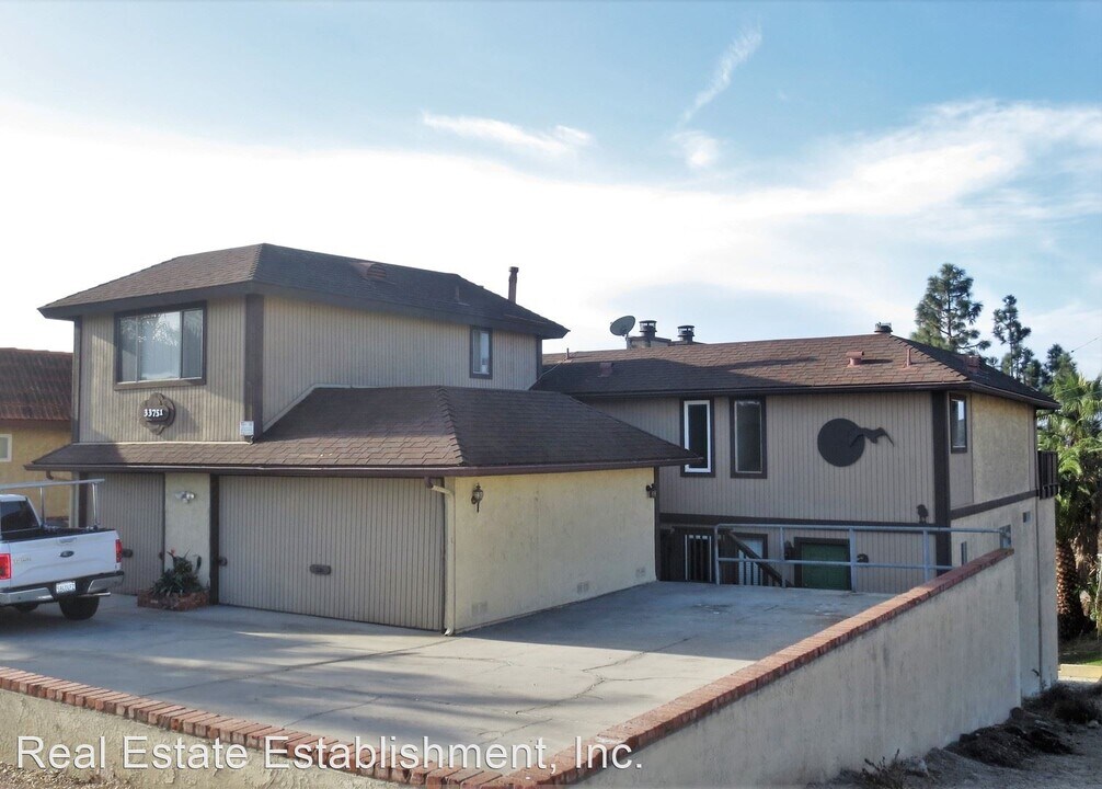 33751 Calle La Primavera in Dana Point, CA - Building Photo