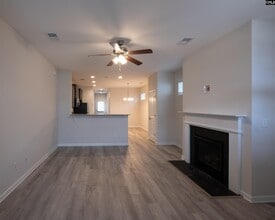 135 Silver Run Pl in West Columbia, SC - Building Photo - Building Photo