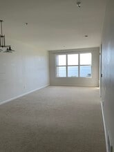 101 Crescent Way, Unit 2311 in San Francisco, CA - Foto de edificio - Building Photo