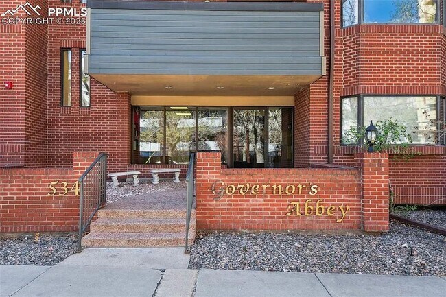 property at 534 E 7th Ave