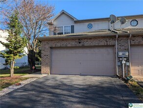 2806 Sequoia Dr in Macungie, PA - Building Photo - Building Photo