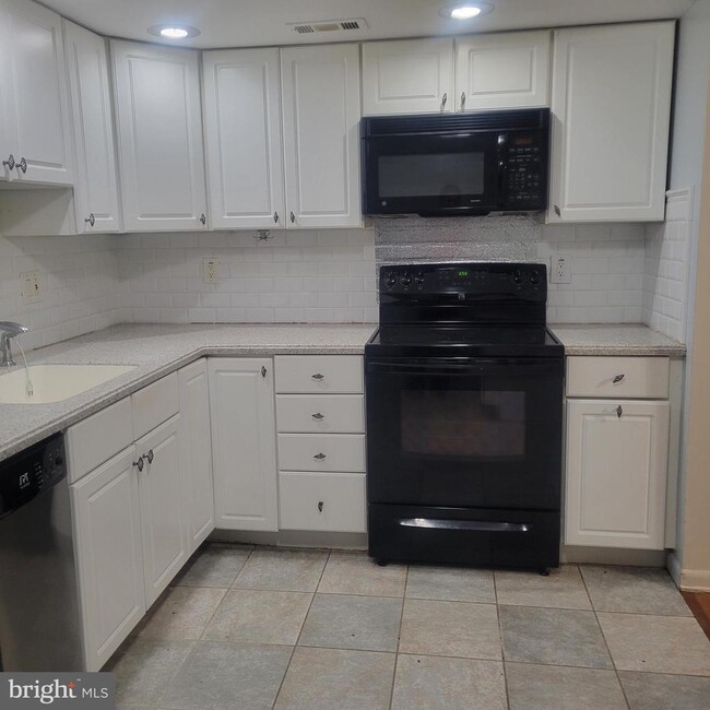 property at 904 Timber Creek Rd