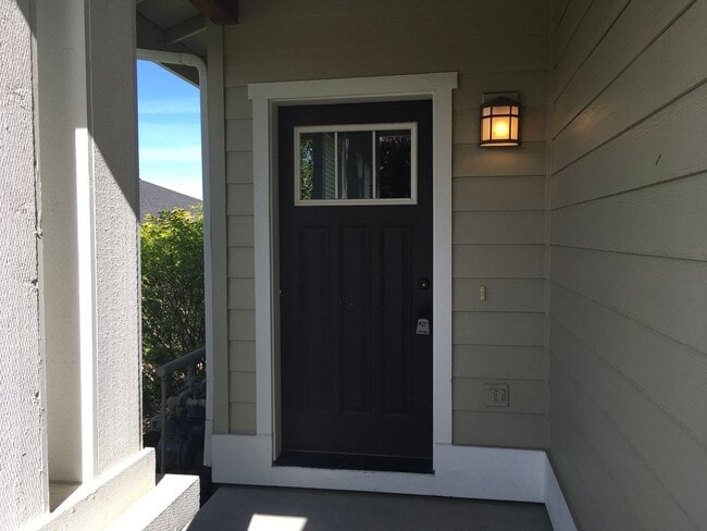 1026 NE Rambling Ln in Bend, OR - Building Photo - Building Photo