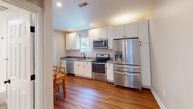 7 Abbotsford St in Boston, MA - Building Photo - Building Photo