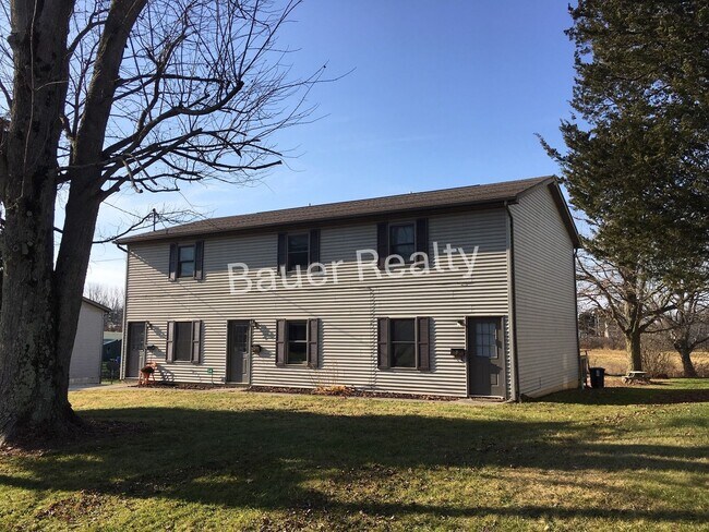 34 S Kniffin St in Greenwich, OH - Building Photo - Building Photo