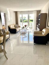 2840 S Ocean Blvd in Palm Beach, FL - Building Photo - Building Photo