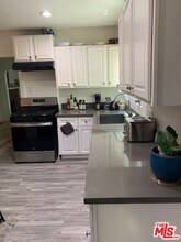 833 Wilcox Ave in Los Angeles, CA - Building Photo - Building Photo