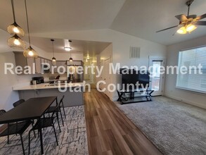 592 N 360 W in Vineyard, UT - Foto de edificio - Building Photo