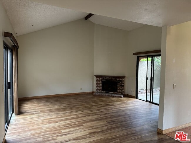 3635 Via Pacifica Walk in Oxnard, CA - Building Photo - Building Photo