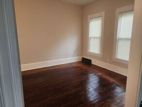 6611 Wakefield Ave in Cleveland, OH - Foto de edificio - Building Photo