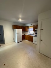 24 Spring St-Unit -Unit C in Brunswick, ME - Building Photo - Building Photo