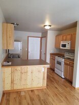 179 E Magnolia Dr in Belgrade, MT - Building Photo