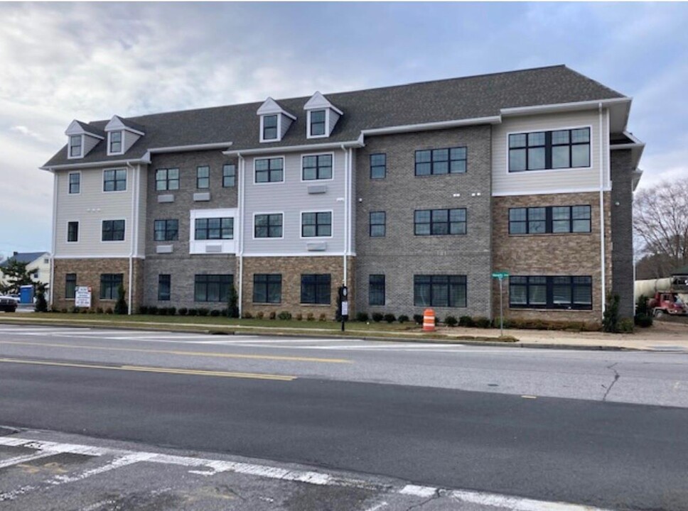 116 Waverly Ave in Patchogue, NY - Building Photo