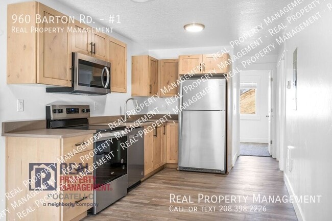 960 Barton Rd in Pocatello, ID - Building Photo - Building Photo