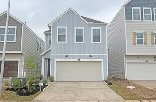 2213 Via Laura Ln in Houston, TX - Building Photo