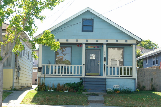 4406 Adeline St in Emeryville, CA - Foto de edificio - Building Photo