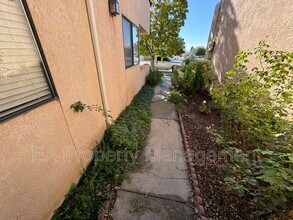 7576 Keystone Dr NE in Albuquerque, NM - Building Photo - Building Photo