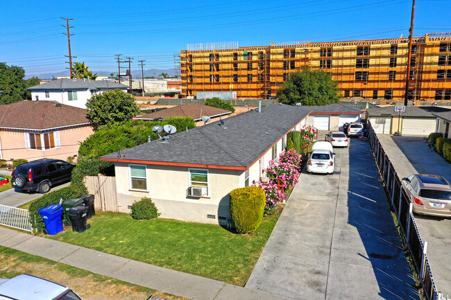 9101 Margaret St in Downey, CA - Building Photo - Building Photo