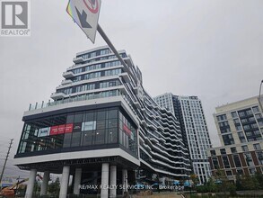 2485 Eglinton Ave W in Mississauga, ON - Building Photo - Building Photo