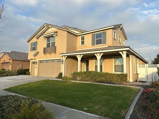 1800 Hazelwick Dr in Bakersfield, CA - Building Photo - Building Photo