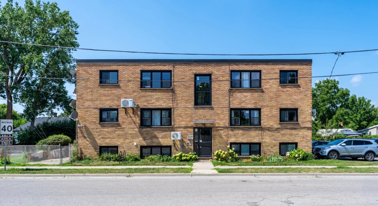 642 Hamilton Rd in London, ON - Building Photo