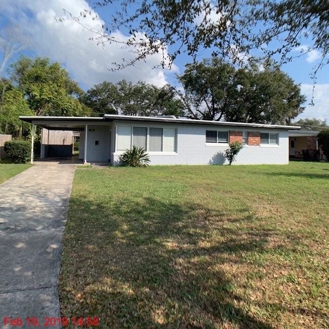 property at 619 Santa Fe Ln