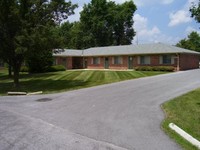 Towne & Country Apartments in Elida, OH - Foto de edificio - Building Photo