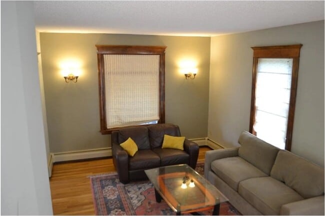 1003 21st Ave SE in Minneapolis, MN - Building Photo - Building Photo