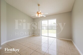 827 Massy Ct in Kissimmee, FL - Foto de edificio - Building Photo