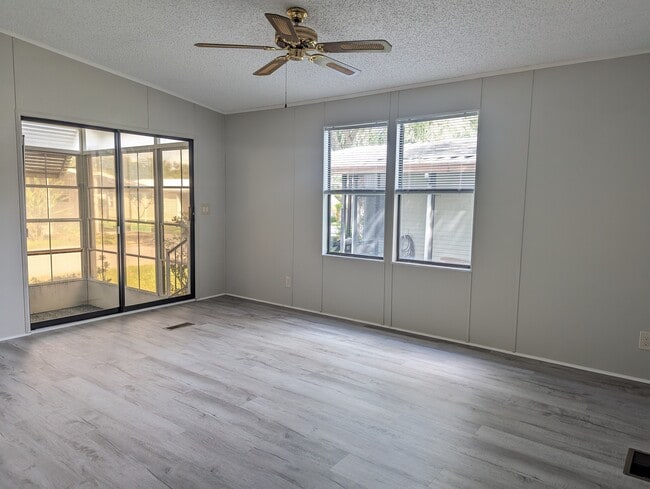 134 Sky Ridge Dr in Valrico, FL - Building Photo - Building Photo
