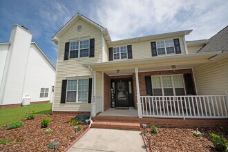 930 Commons Dr N in Jacksonville, NC - Building Photo - Building Photo
