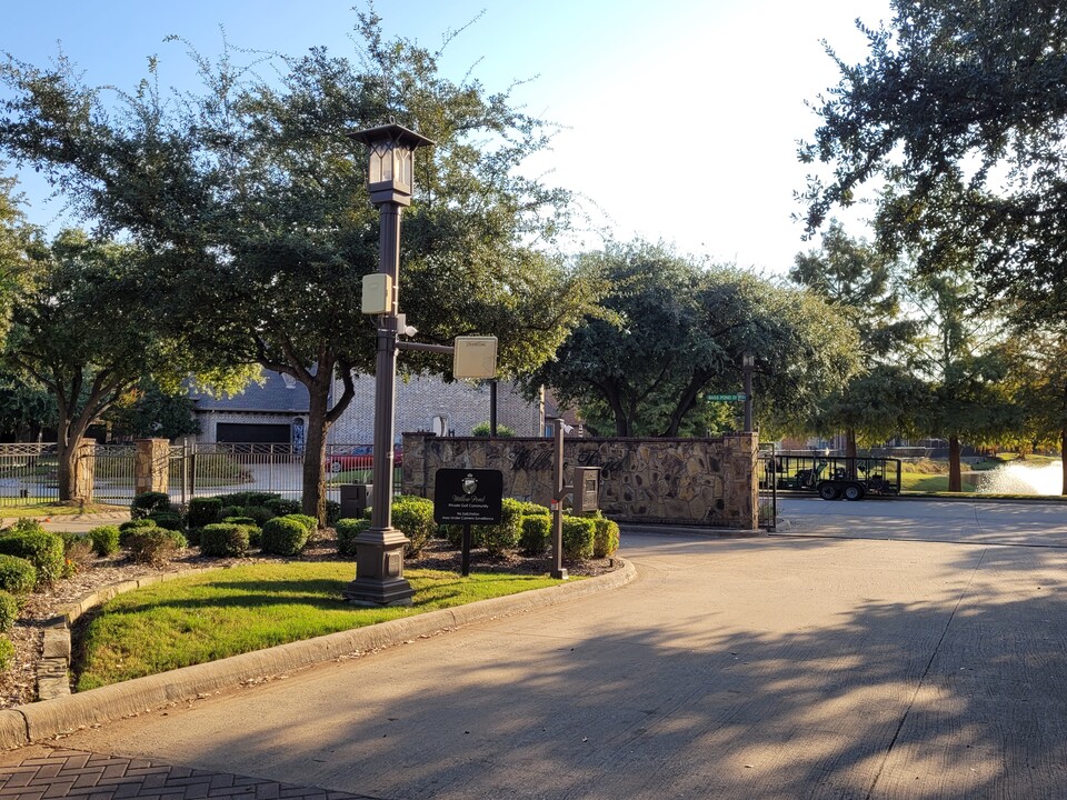 44 Misty Pond Dr in Frisco, TX - Building Photo